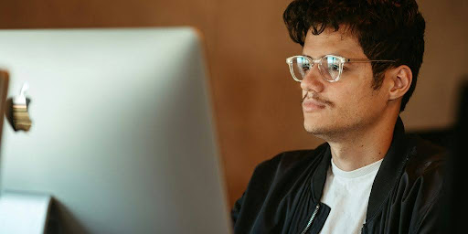 Uncovering “Diamond-in-the-Rough” Keywords with High Impressions & Low CTR

