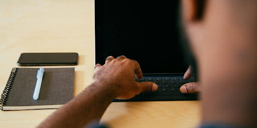 How Facebook Page Settings & Privacy Control What Non‑Users Can See
